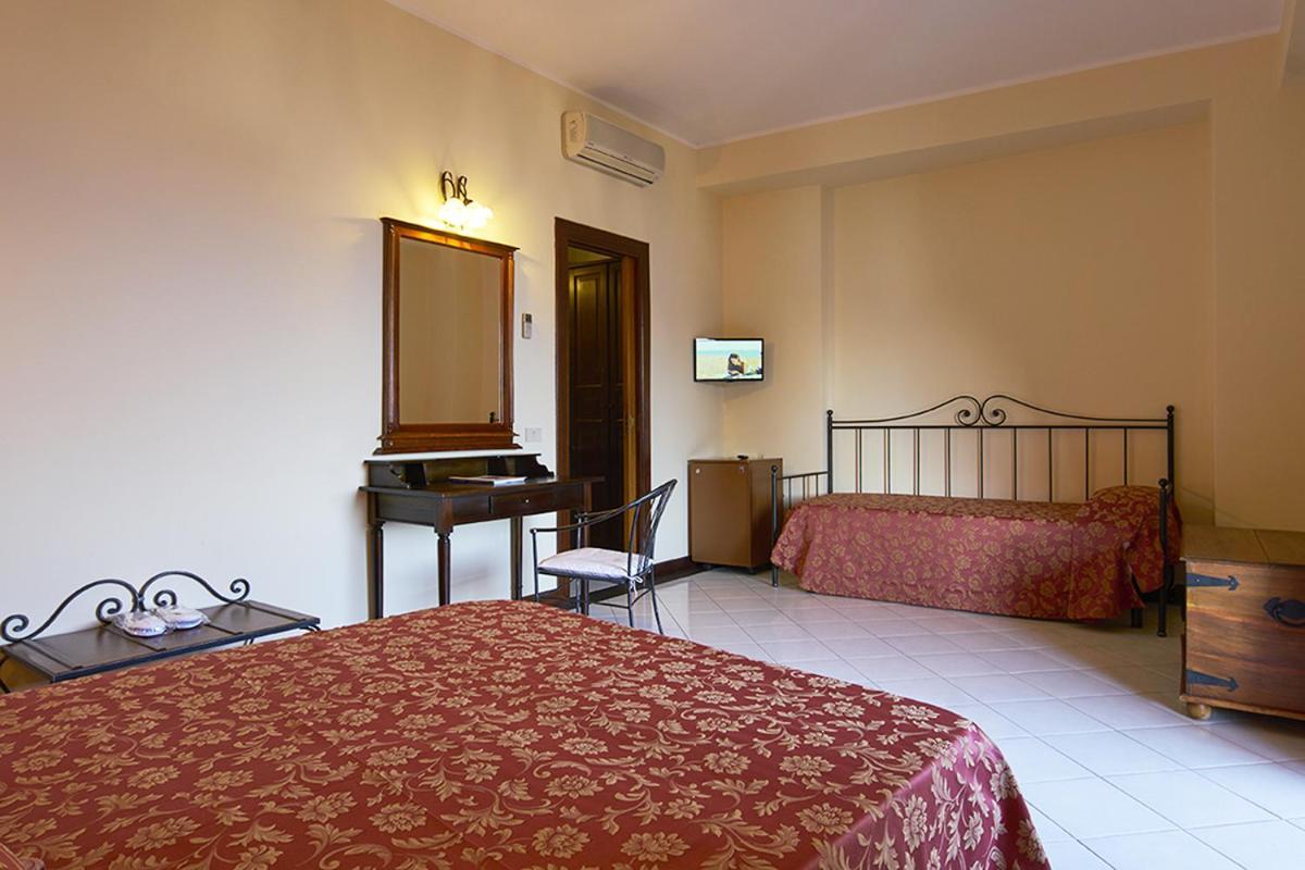 Hotel A Pinnata Lipari  Eksteriør billede